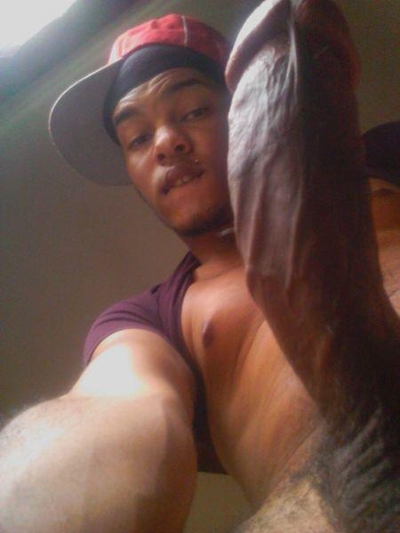 Dick self pic from below from a black teen boy!